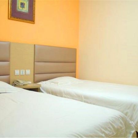 Greentree Inn Shandong Qingdao Railway Station Zhanqiao Yacht Wharf Express المظهر الخارجي الصورة