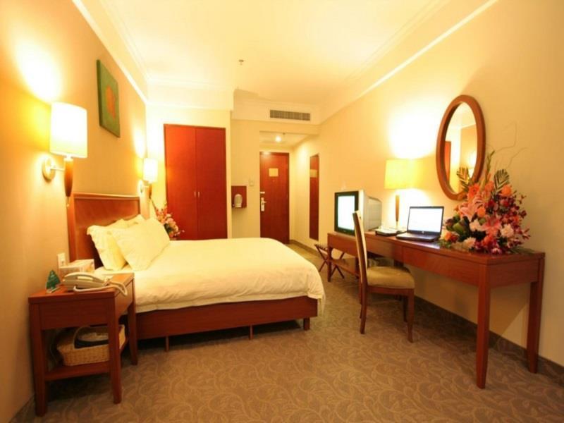 Greentree Inn Shandong Qingdao Railway Station Zhanqiao Yacht Wharf Express المظهر الخارجي الصورة