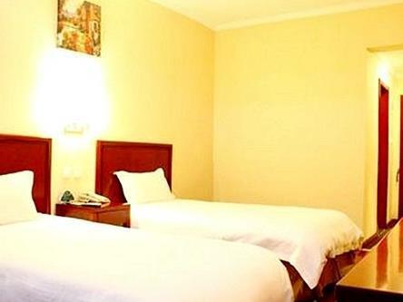 Greentree Inn Shandong Qingdao Railway Station Zhanqiao Yacht Wharf Express المظهر الخارجي الصورة